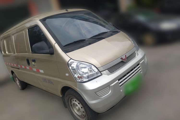 Used Wuling Rongguang EV 2022 Basic Model Enclosed-Window Vehicle with 2 Seats Equipped with Penghui Battery Front Right 45 Deg
