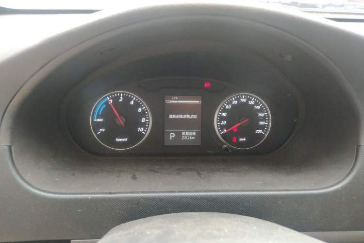 Used Wuling Rongguang EV 2022 Basic Model Enclosed-Window Vehicle with 2 Seats Equipped with Penghui Battery Instrument Cluster