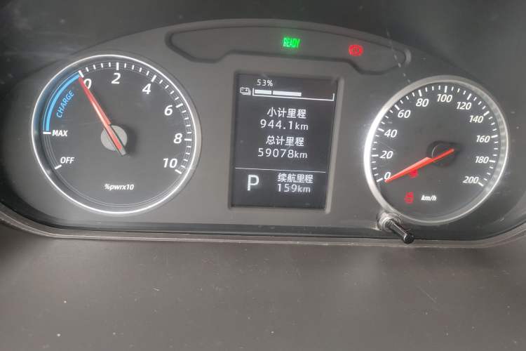 Used Wuling Rongguang EV 2022 Basic Passenger Bus Powered by Penghui Battery Odometer Close Up