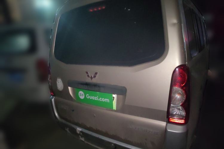 Used Wuling Rongguang EV 2022 Basic Passenger Bus Powered by Penghui Battery Rear