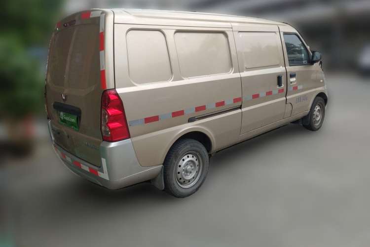 Used Wuling Rongguang EV 2022 Basic Model Enclosed-Window Vehicle with 2 Seats Equipped with Penghui Battery Rear Right 45 Deg