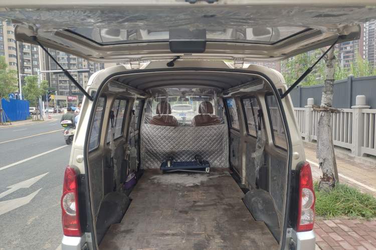 Used Wuling Rongguang EV 2022 Basic Passenger Bus Powered by Penghui Battery Trunk