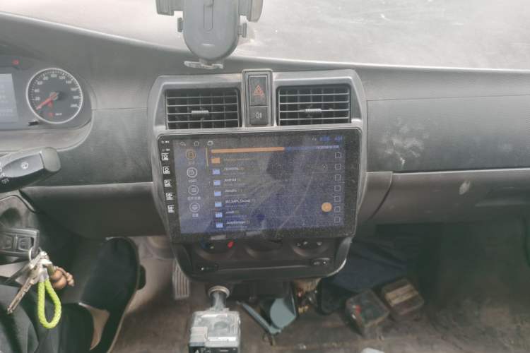 Used Wuling Rongguang EV 2022 Base Model Enclosed-Window Vehicle with 5 Seats Powered by Penghui Battery Audio And AC Panel