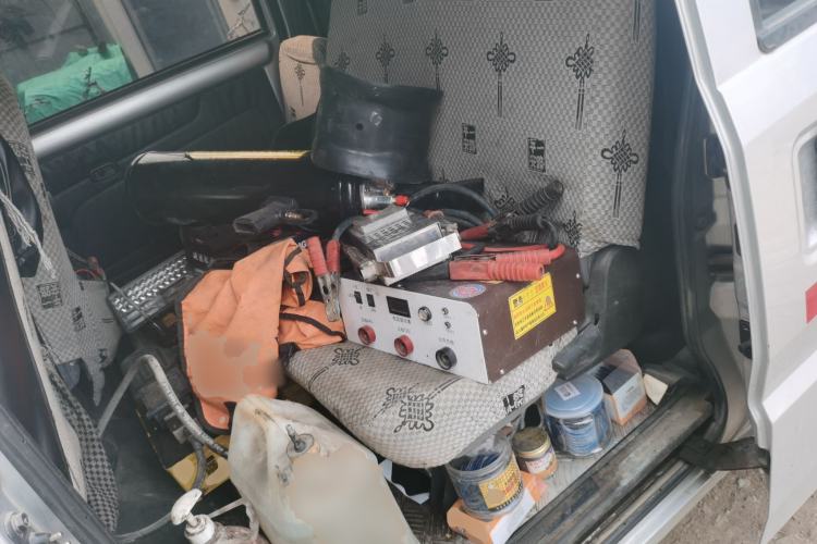 Used Wuling Rongguang EV 2022 Base Model Enclosed-Window Vehicle with 5 Seats Powered by Penghui Battery Left Rear Seat