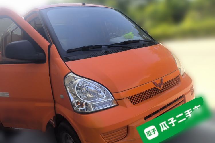 Used Wuling Rongguang EV  Front Right 45 Deg