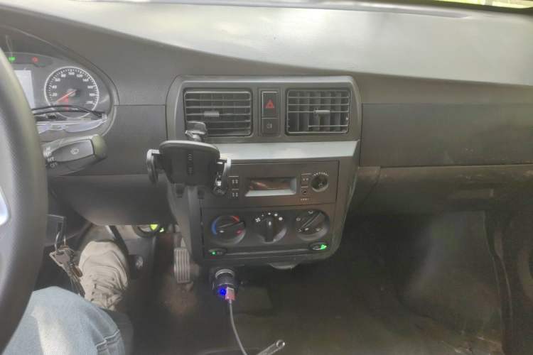 Used Wuling Rongguang EV 2022 Base Model Coach Powered by CATL Audio And AC Panel