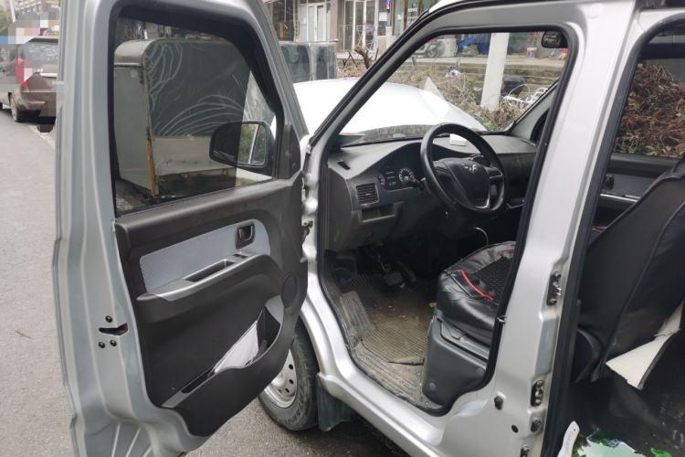 Used Wuling Rongguang EV 2022 Basic Passenger Bus Powered by Penghui Battery Driver Seat