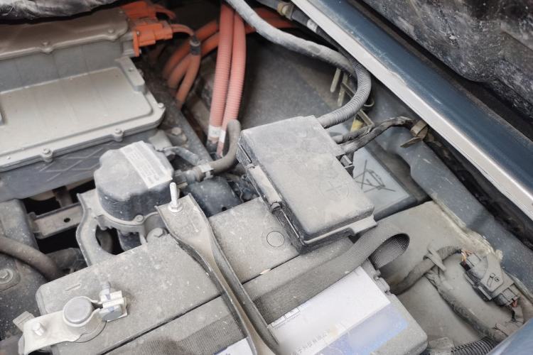 Used Wuling Rongguang EV 2022 Basic Passenger Bus Powered by Penghui Battery Engine Bay Left