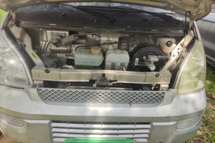 Used Wuling Rongguang EV 2022 Base Model Coach Powered by CATL Engine Bay