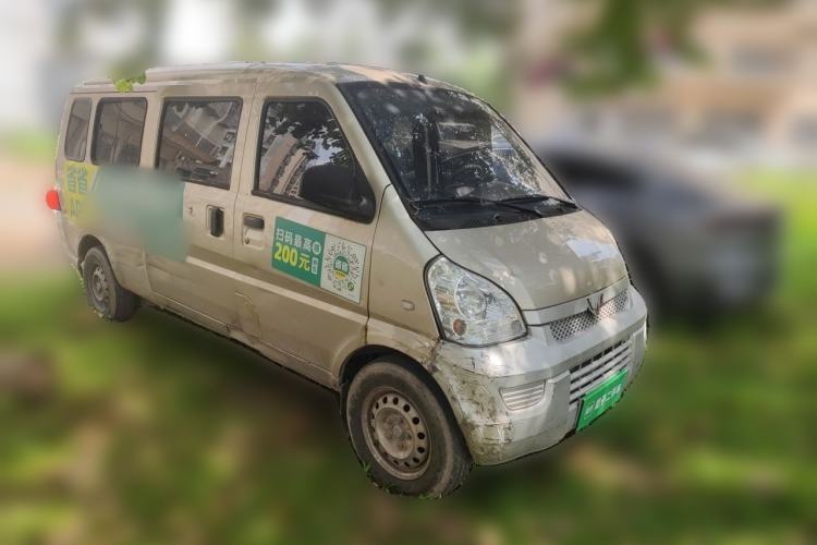 Used Wuling Rongguang EV 2022 Base Model Coach Powered by CATL Front Right 45 Deg