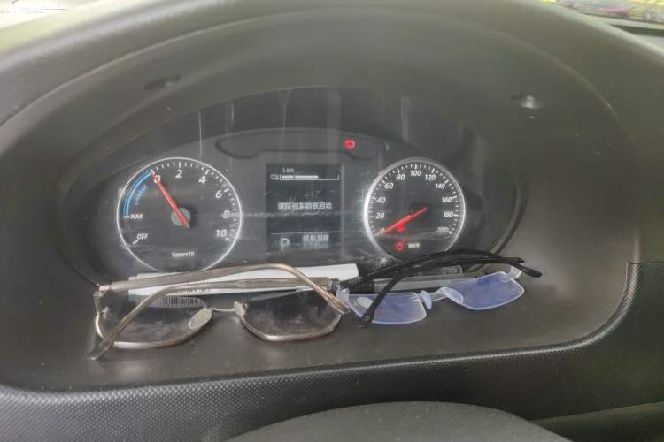 Used Wuling Rongguang EV 2022 Base Model Coach Powered by CATL Instrument Cluster