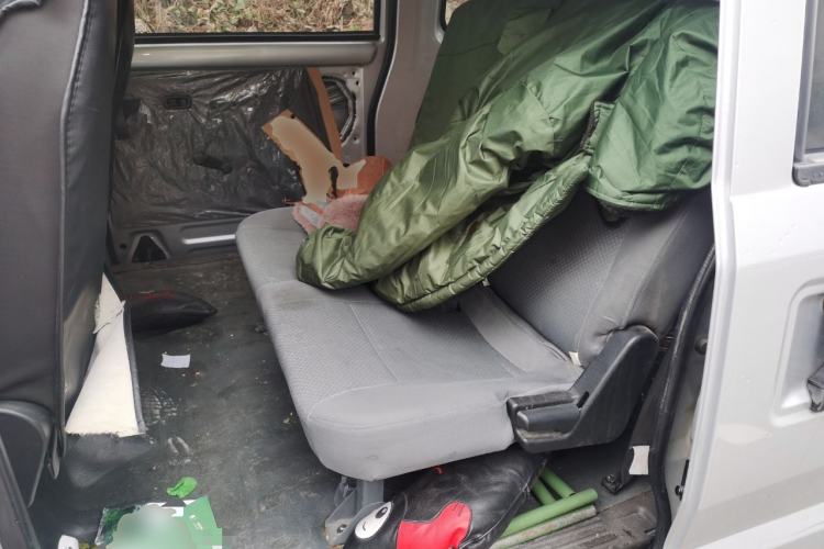 Used Wuling Rongguang EV 2022 Basic Passenger Bus Powered by Penghui Battery Left Rear Seat