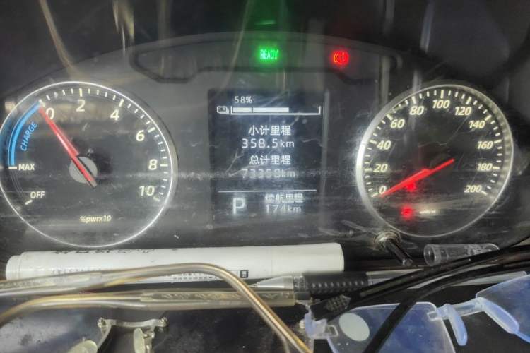 Used Wuling Rongguang EV 2022 Base Model Coach Powered by CATL Odometer Close Up