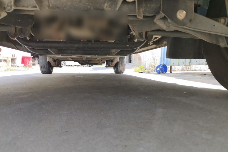 Used Wuling Rongguang EV 2022 Basic Passenger Bus Powered by Penghui Battery Chassis Front