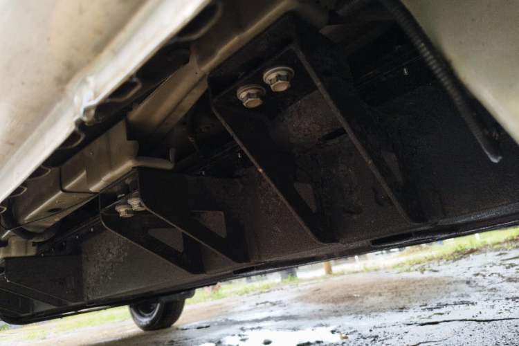 Used Wuling Rongguang EV 2022 Basic Passenger Bus Powered by Penghui Battery Chassis Rear Left