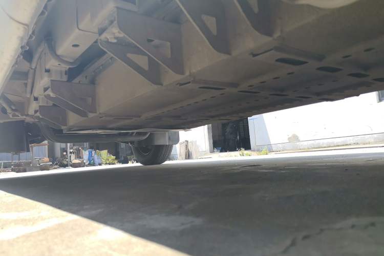 Used Wuling Rongguang EV 2022 Basic Passenger Bus Powered by Penghui Battery Chassis Rear Left