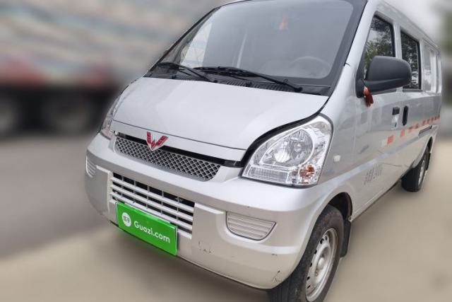 Used Wuling Rongguang EV 2022 Base Model Enclosed-Window Vehicle with 5 Seats Powered by Penghui Battery
