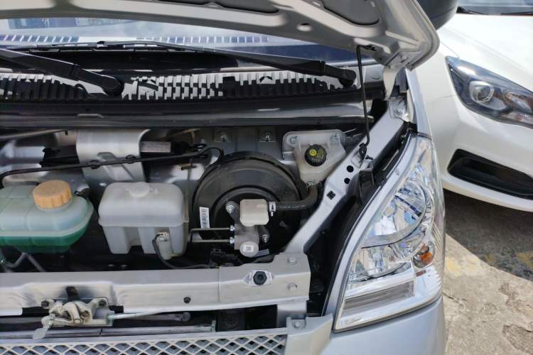 Used Wuling Rongguang EV 2022 Basic Passenger Bus Powered by Penghui Battery Engine Bay Left