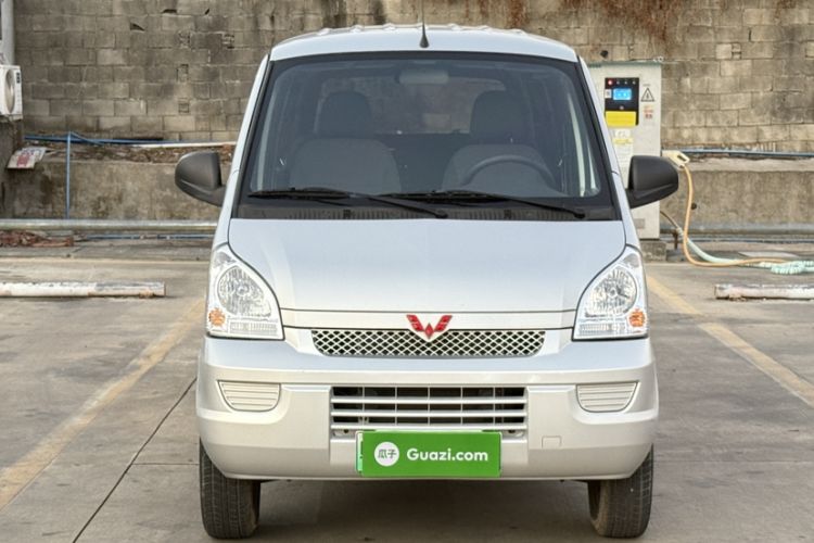 Used Wuling Rongguang EV 2022 Basic Passenger Bus Powered by Penghui Battery Exterior 1