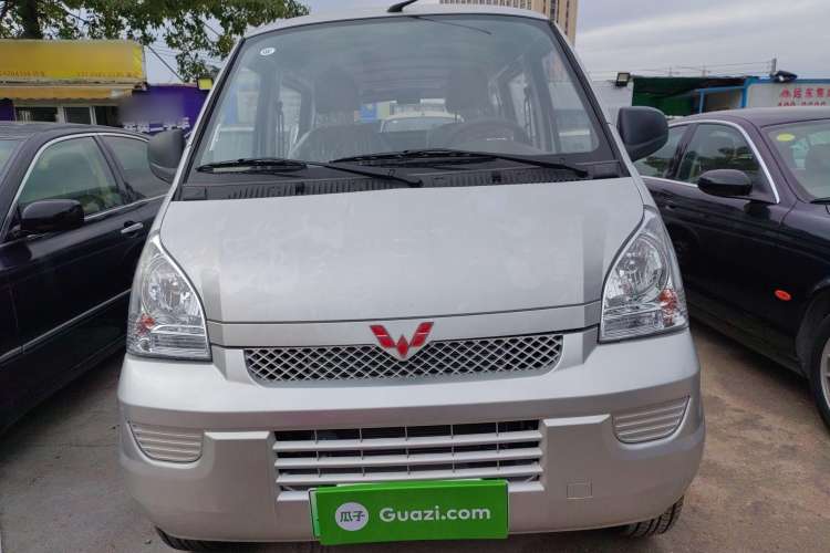 Used Wuling Rongguang EV 2022 Basic Passenger Bus Powered by Penghui Battery Exterior 1