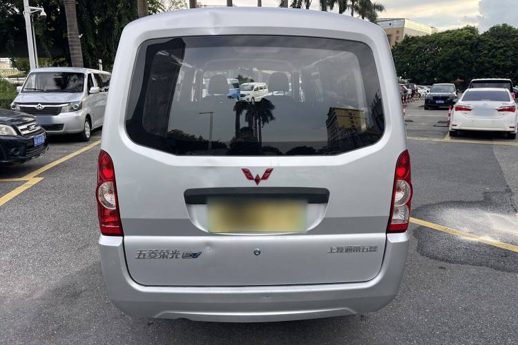 Used Wuling Rongguang EV 2022 Basic Passenger Bus Powered by Penghui Battery Exterior 11