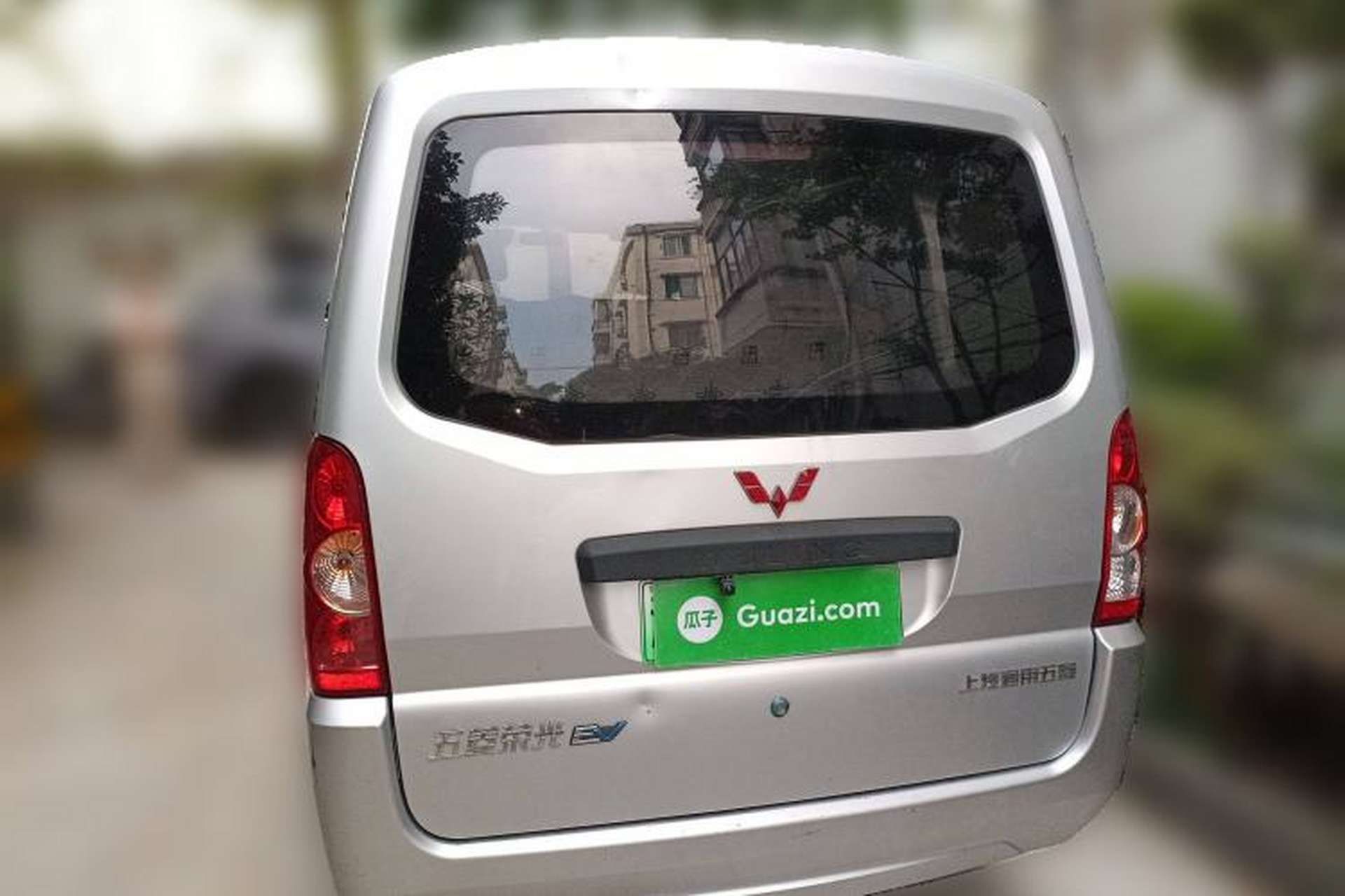 Used Wuling Rongguang EV 2022 Basic Passenger Bus Powered by Penghui Battery Exterior 2