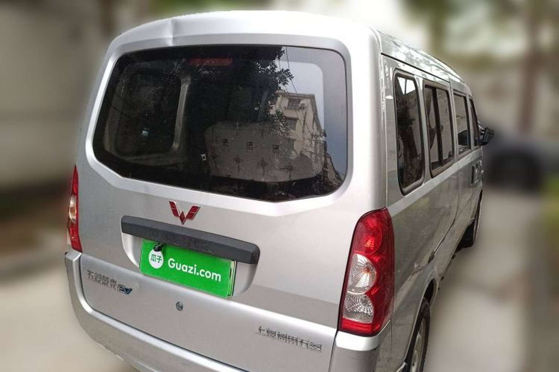 Used Wuling Rongguang EV 2022 Basic Passenger Bus Powered by Penghui Battery Exterior 3