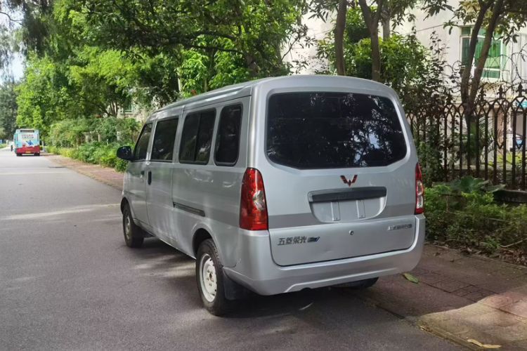 Used Wuling Rongguang EV 2022 Basic Passenger Bus Powered by Penghui Battery Exterior 3