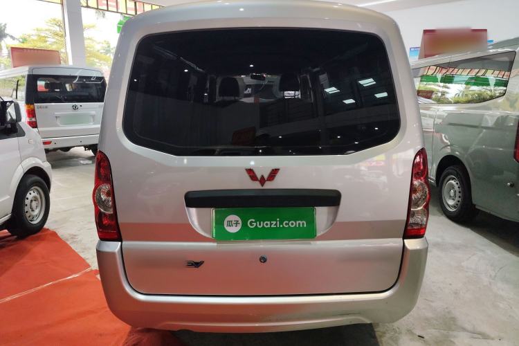 Used Wuling Rongguang EV 2022 Basic Passenger Bus Powered by Penghui Battery Exterior 4