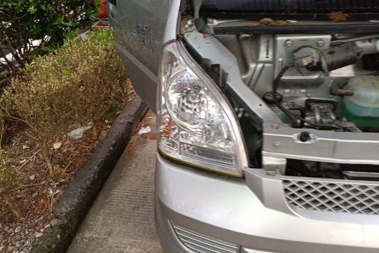 Used Wuling Rongguang EV 2022 Basic Passenger Bus Powered by Penghui Battery Exterior 4