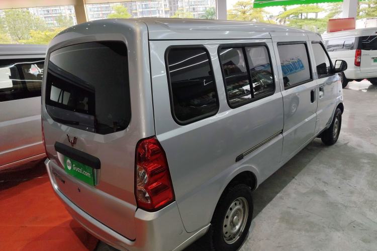 Used Wuling Rongguang EV 2022 Basic Passenger Bus Powered by Penghui Battery Exterior 5