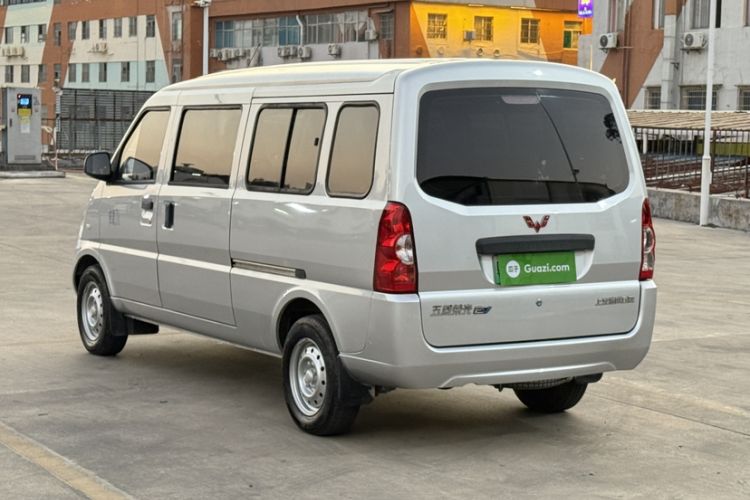 Used Wuling Rongguang EV 2022 Basic Passenger Bus Powered by Penghui Battery Exterior 5