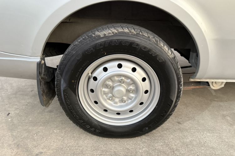 Used Wuling Rongguang EV 2022 Basic Passenger Bus Powered by Penghui Battery Exterior 7
