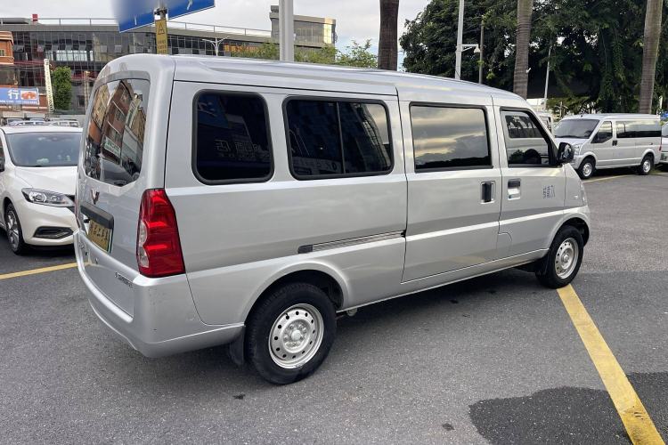 Used Wuling Rongguang EV 2022 Basic Passenger Bus Powered by Penghui Battery Exterior 9