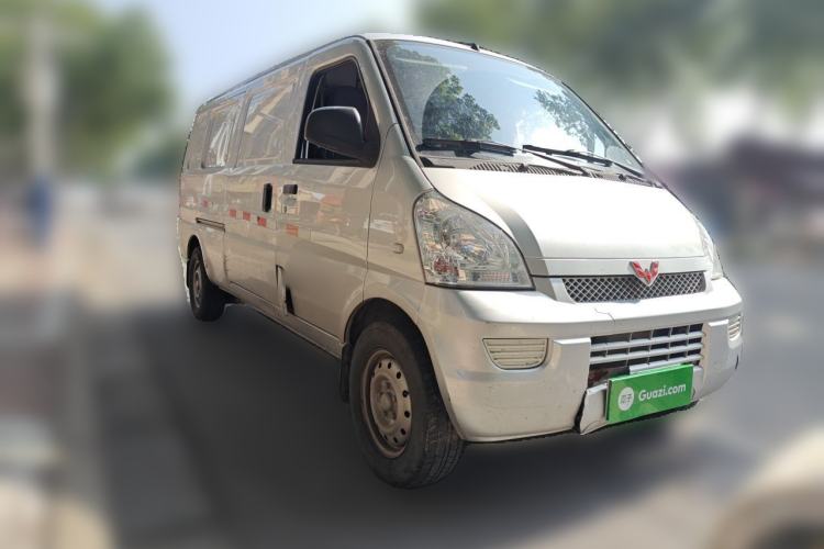 Used Wuling Rongguang EV 2022 Basic Model Enclosed-Window Vehicle with 2 Seats Equipped with Penghui Battery Front Right 45 Deg