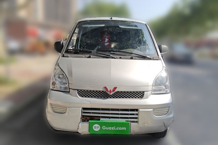 Used Wuling Rongguang EV 2022 Basic Model Enclosed-Window Vehicle with 2 Seats Equipped with Penghui Battery Front