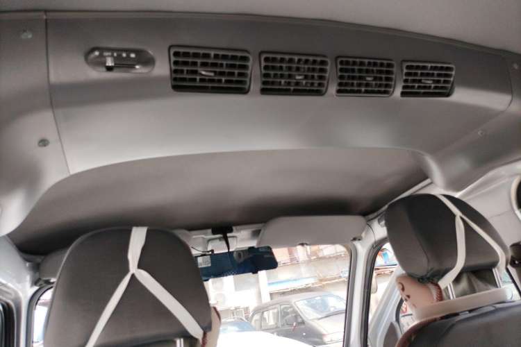 Used Wuling Rongguang EV 2022 Basic Passenger Bus Powered by Penghui Battery Headliner