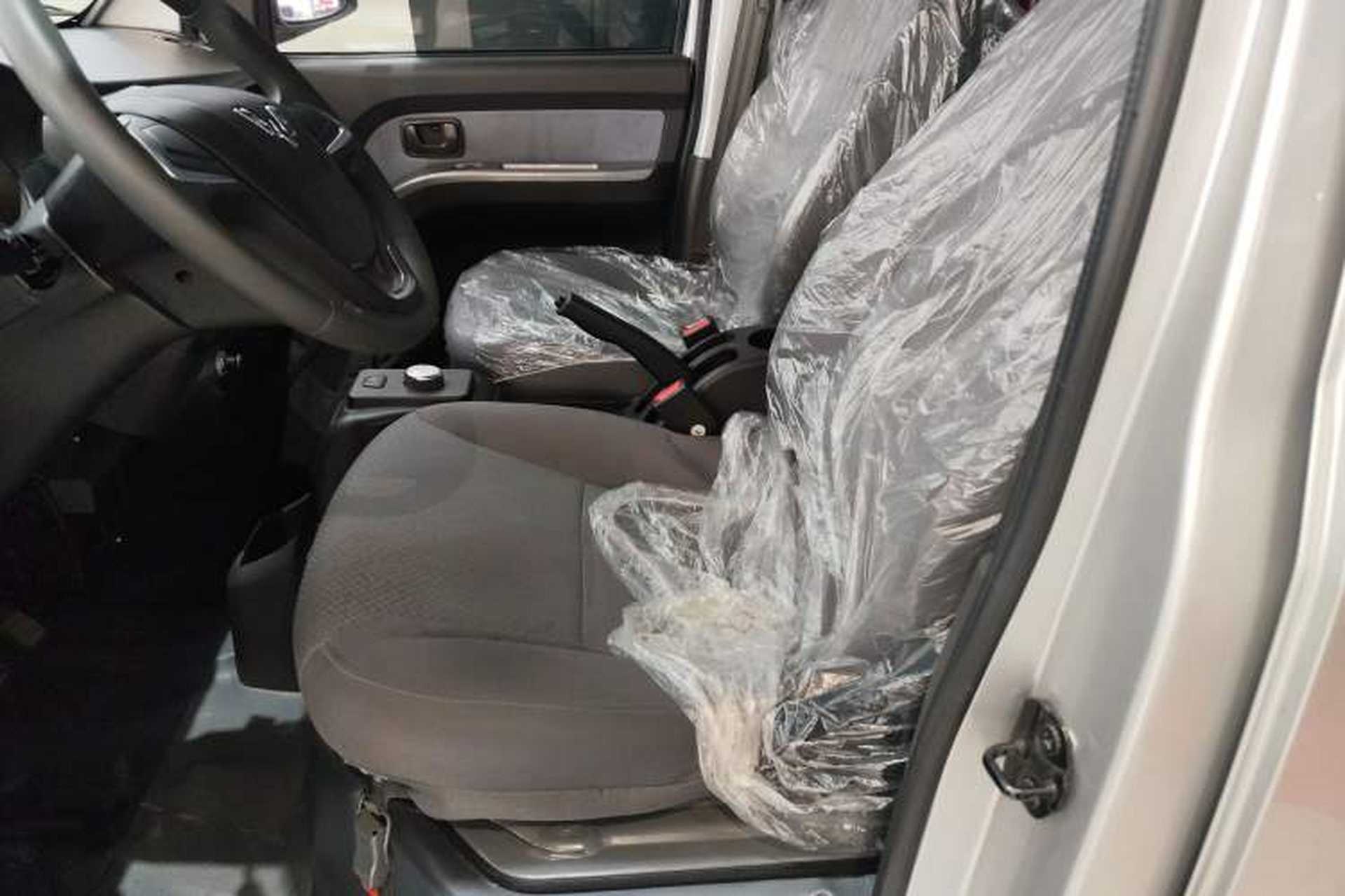 Used Wuling Rongguang EV 2022 Basic Passenger Bus Powered by Penghui Battery Left Front Seat