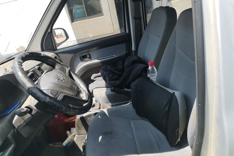 Used Wuling Rongguang EV 2022 Basic Passenger Bus Powered by Penghui Battery Left Front Seat