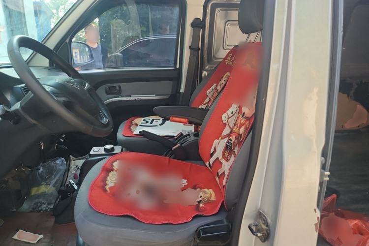 Used Wuling Rongguang EV 2022 Basic Model Enclosed-Window Vehicle with 2 Seats Equipped with Penghui Battery Left Rear Seat