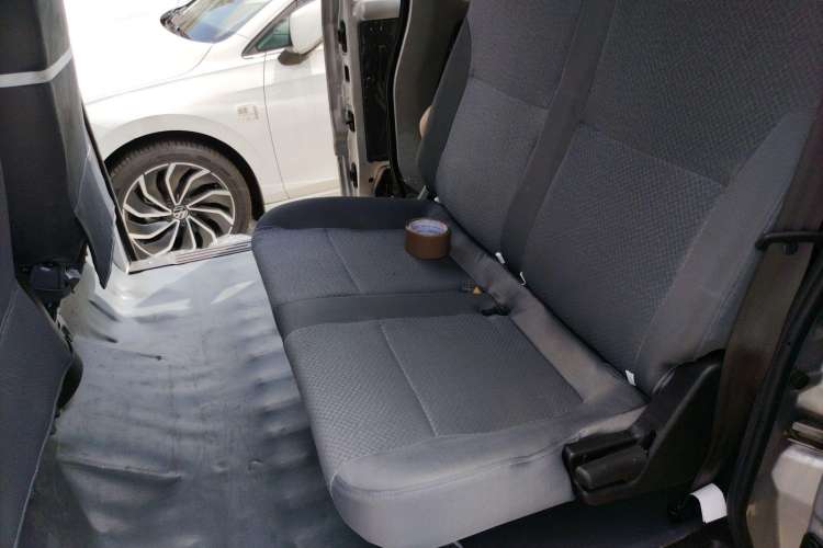 Used Wuling Rongguang EV 2022 Basic Passenger Bus Powered by Penghui Battery Left Rear Seat
