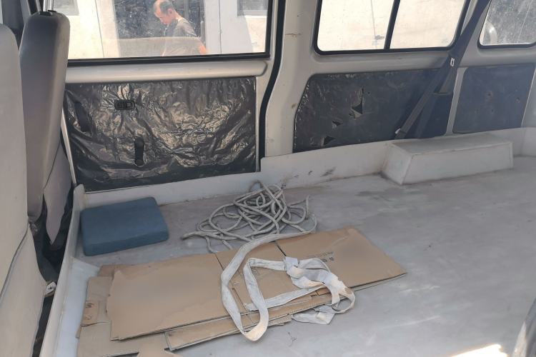 Used Wuling Rongguang EV 2022 Basic Passenger Bus Powered by Penghui Battery Left Rear Seat