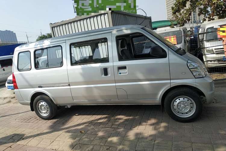 Used Wuling Rongguang EV 2022 Basic Passenger Bus Powered by Penghui Battery Left Side