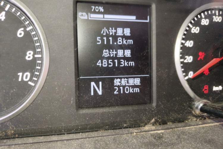 Used Wuling Rongguang EV 2022 Basic Passenger Bus Powered by Penghui Battery Odometer Close Up