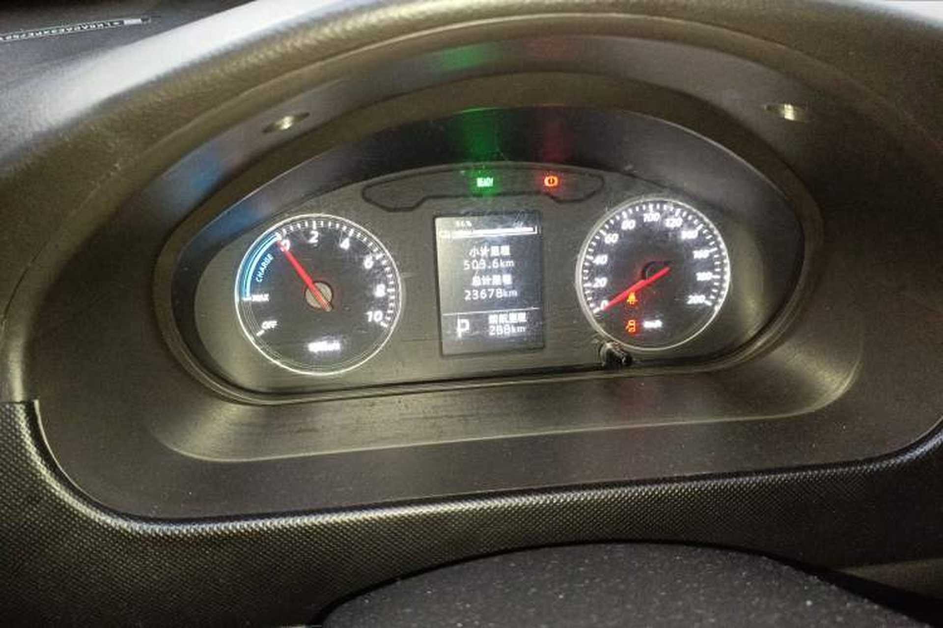 Used Wuling Rongguang EV 2022 Basic Passenger Bus Powered by Penghui Battery Odometer Close Up