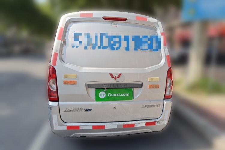 Used Wuling Rongguang EV 2022 Basic Model Enclosed-Window Vehicle with 2 Seats Equipped with Penghui Battery Rear