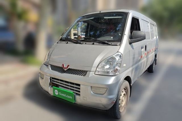 Used Wuling Rongguang EV 2022 Basic Model Enclosed-Window Vehicle with 2 Seats Equipped with Penghui Battery