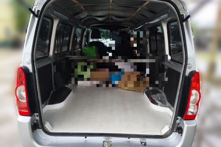 Used Wuling Rongguang EV 2022 Basic Passenger Bus Powered by Penghui Battery Trunk