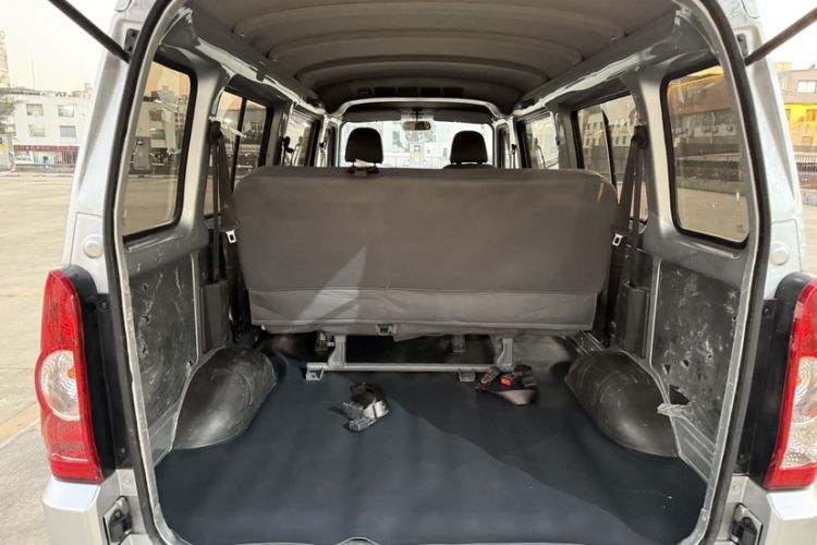 Used Wuling Rongguang EV 2022 Basic Passenger Bus Powered by Penghui Battery Trunk