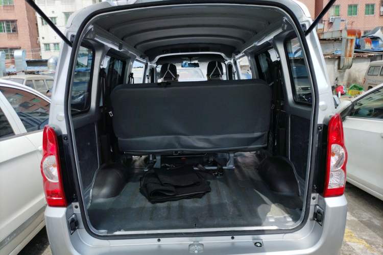 Used Wuling Rongguang EV 2022 Basic Passenger Bus Powered by Penghui Battery Trunk
